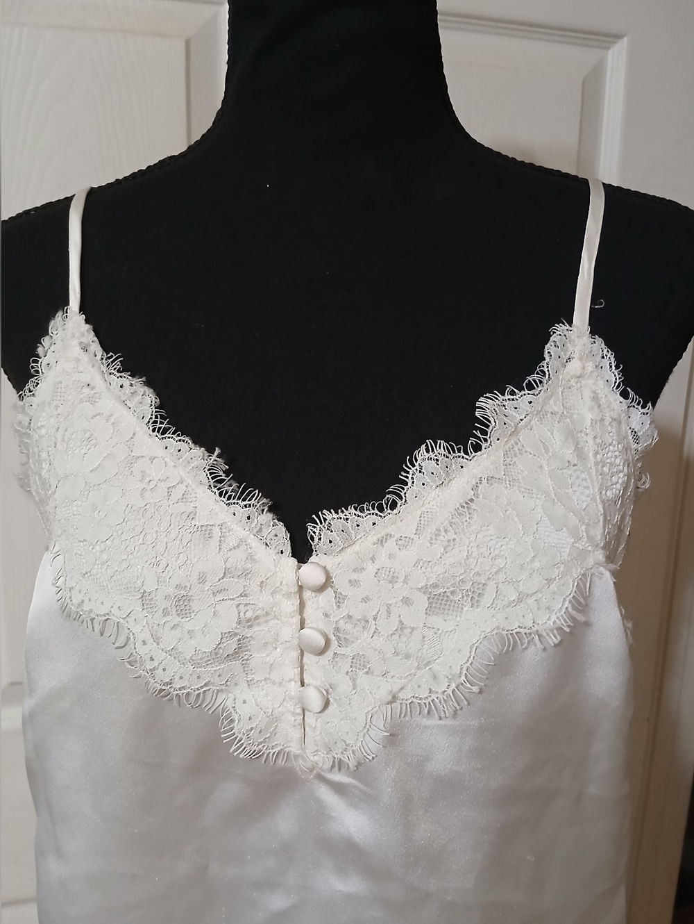 Abercrombie & Fitch White Lace Trim Cami Top
